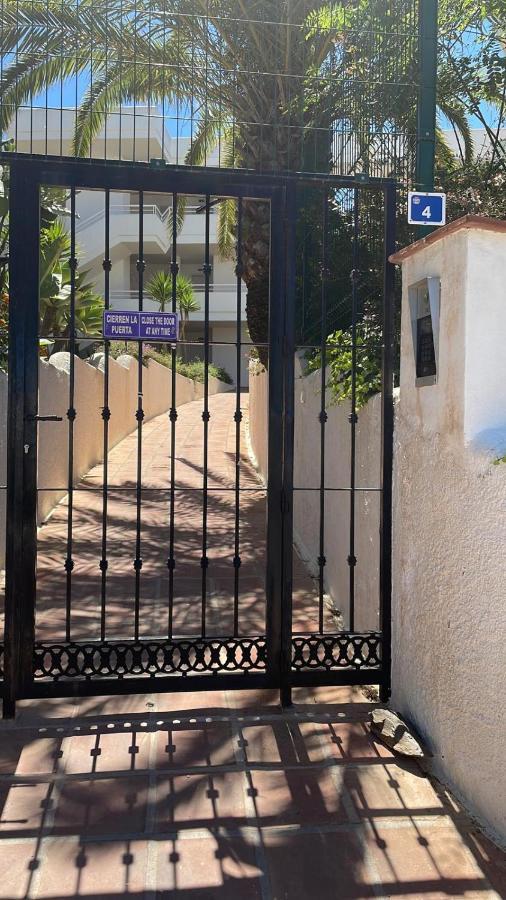 Precioso Estudio En Zona Residencial Miraflores Malaga Exterior photo